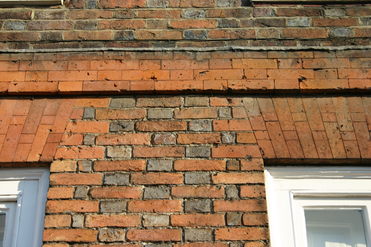 A Guide To The Repair Of Old Brick Walls