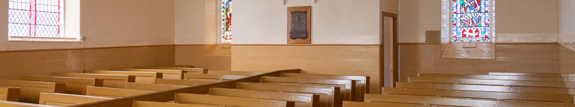 Guthrie Parish Church Interior c Angela Melling Picturia Commercial