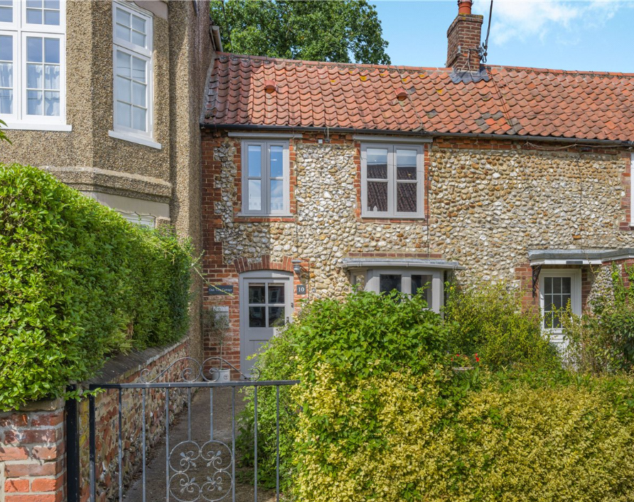 nice attached and terraced cottage