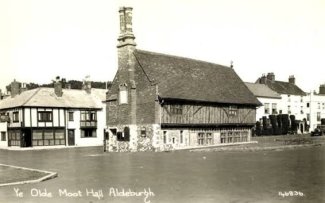 Old postcard Moot Hall Aldeburgh